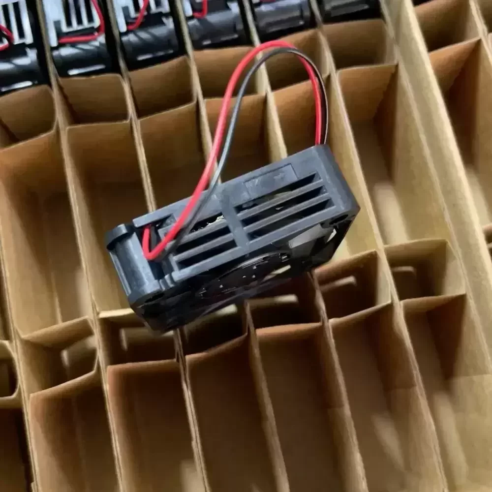 05015SS-24P-YA-D2 NMB-MAT 24VDC 50x50x15mm 2-Wire Axial Fan 05015SS-24P-YA-D2 NMB-MAT 24VDC 50x50x15mm 2-Wire Axial Fan