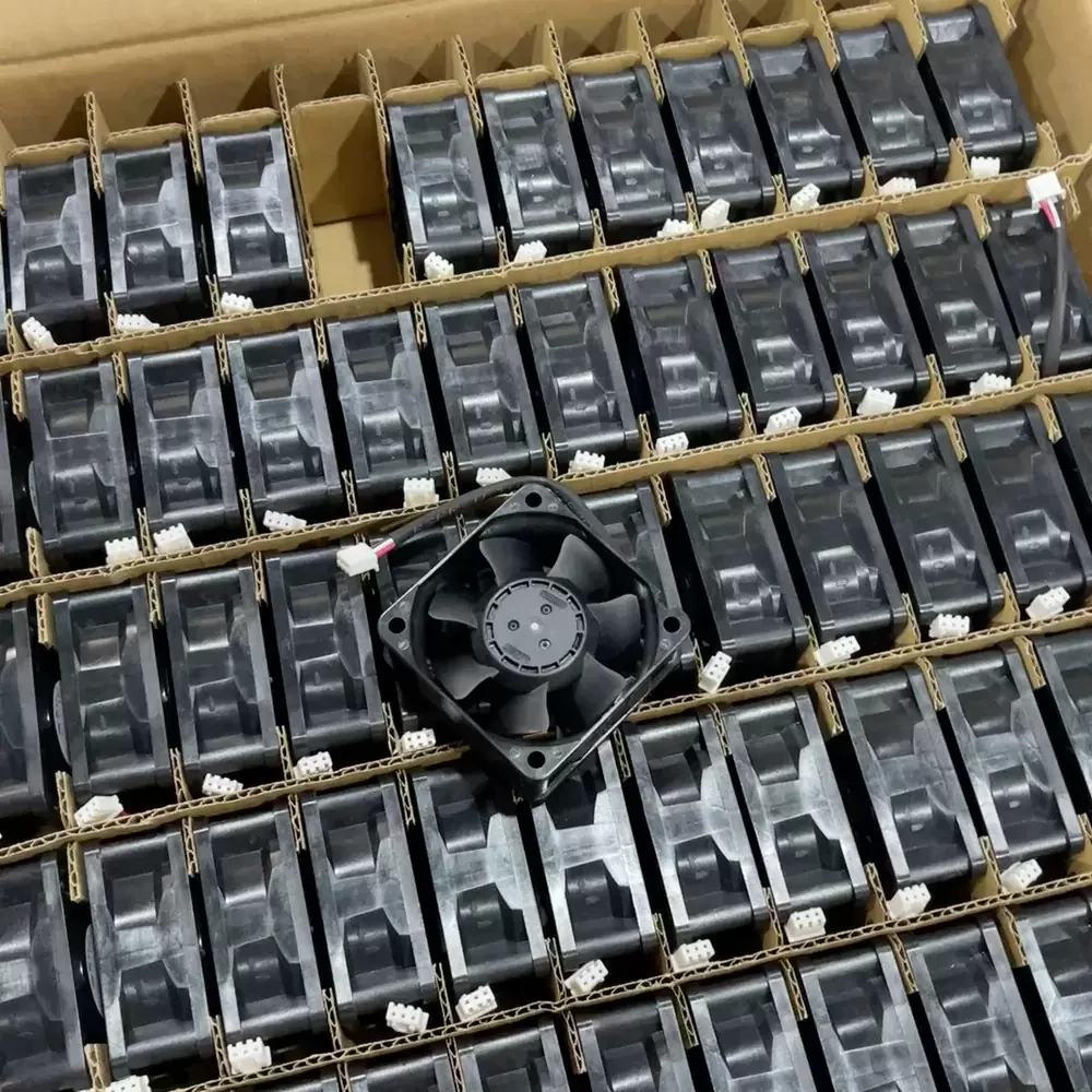 06025SA-12S-AT-02 NMB 12VDC 60x60x25mm 3-Wire Axial Fan 06025SA-12S-AT-02 NMB 12VDC 60x60x25mm 3-Wire Axial Fan