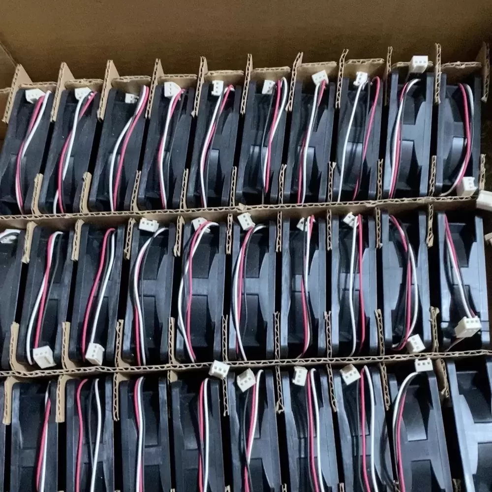 08025SA-12R-ET-01 NMB 12VDC 80x80x25mm 0.50A Axial Fan 08025SA-12R-ET-01 NMB 12VDC 80x80x25mm 0.50A Axial Fan