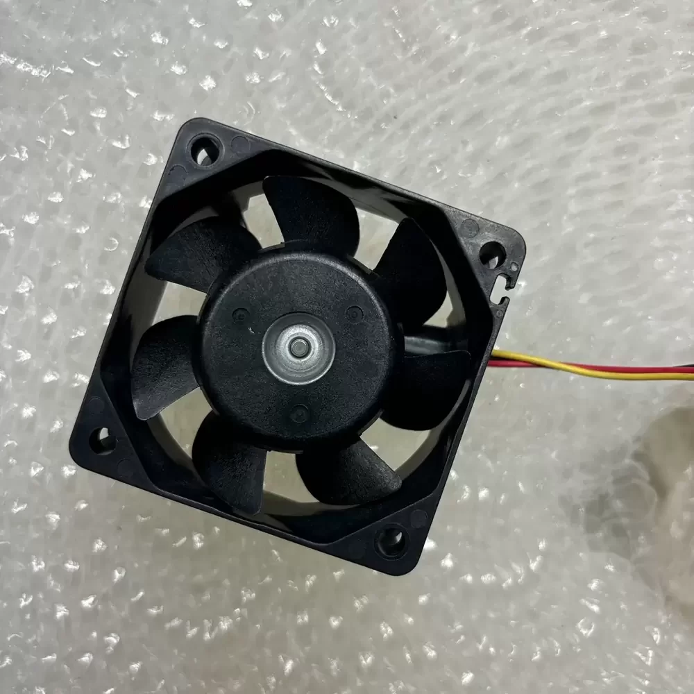 109R0624F413 Sanyo Denki 24VDC 60x60x25mm Axial Fan 109R0624F413 Sanyo Denki 24VDC 60x60x25mm Axial Fan
