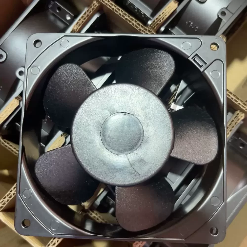 11938MB-A1N-EA-00 NMB 115VAC 119x119x38mm Axial Fan 11938MB-A1N-EA-00 NMB 115VAC 119x119x38mm Axial Fan