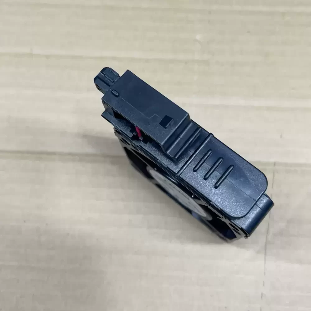 2406VL-05W-B69-BE2 NMB 24VDC 40mm Axial Fan 2406VL-05W-B69-BE2 NMB 24VDC 40mm Axial Fan