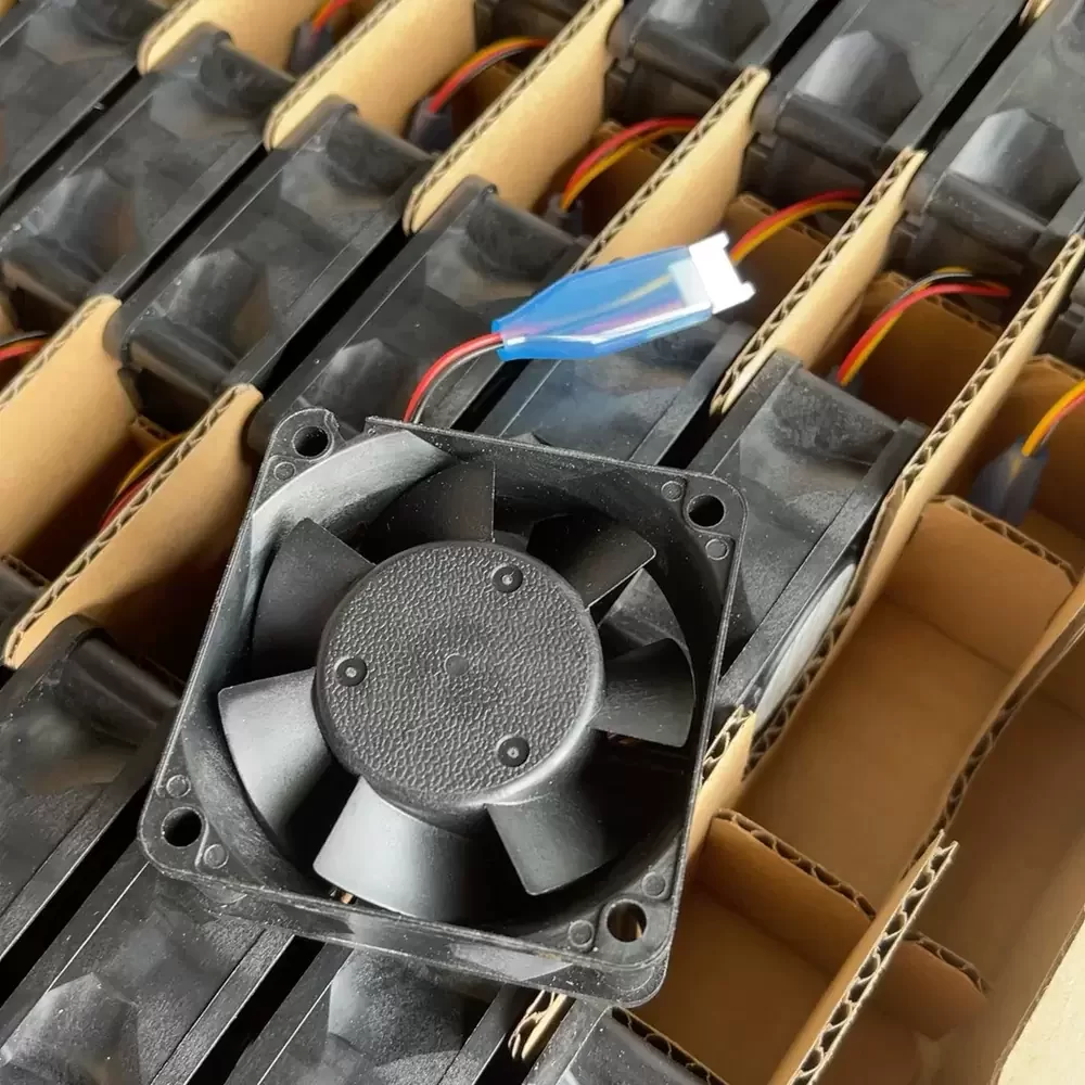 2410ML-05W-B69-BQE NMB 24VDC 60x60x25mm Inverter Cooling Fan 2410ML-05W-B69-BQE NMB 24VDC 60x60x25mm Inverter Cooling Fan