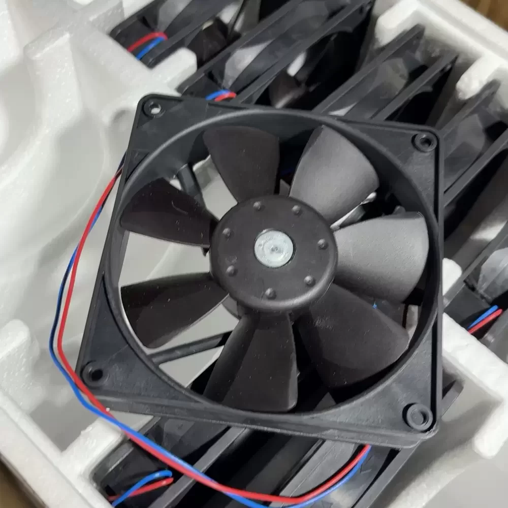 4414FL ebm-papst 24VDC 119x119x25mm 50mA 1.2W Axial Fan 4414FL ebm-papst 24VDC 119x119x25mm 50mA 1.2W Axial Fan