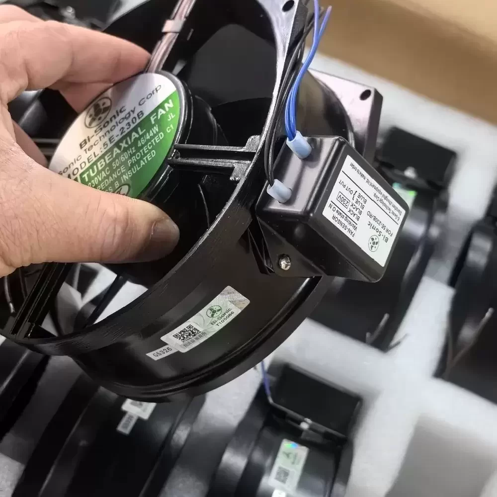 5E-230B Bi-Sonic 230VAC 172x150x55mm Metal Axial Fan 5E-230B Bi-Sonic 230VAC 172x150x55mm Metal Axial Fan