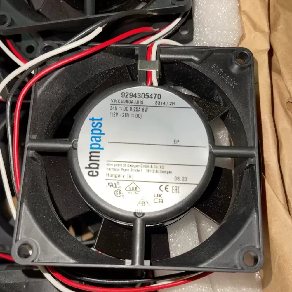 8314H/2H ebm-papst 24VDC 80x80x32mm 3-Wire Axial Fan