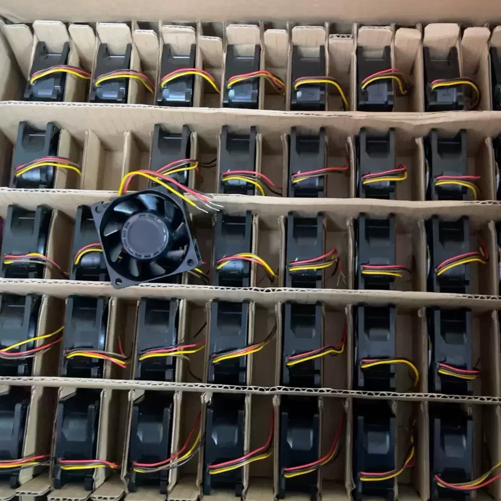 9WL0612P4S009 Sanyo 12VDC 60x60x25mm IP68 Axial Fan 9WL0612P4S009 Sanyo 12VDC 60x60x25mm IP68 Axial Fan