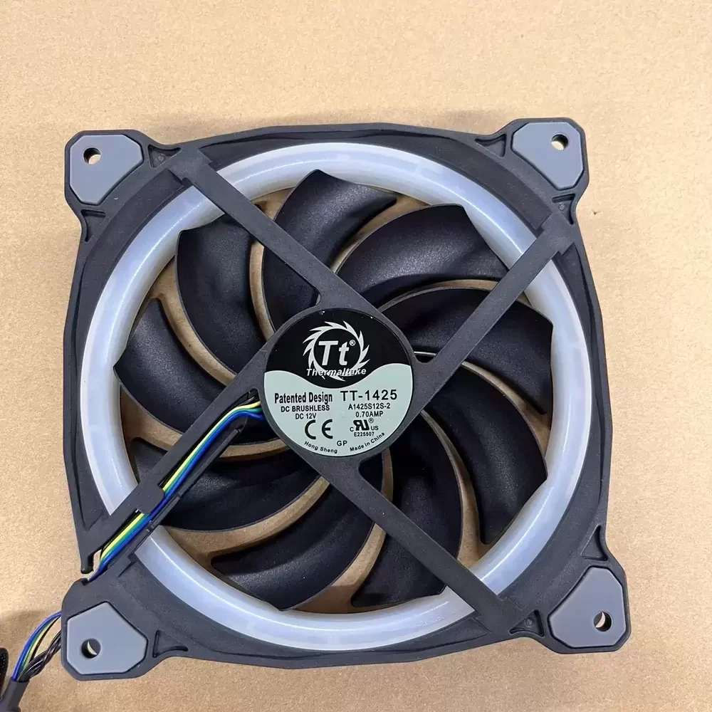 A1425S12S-2 Thermaltake 12VDC 140x140x25mm 0.7A Axial Fan
