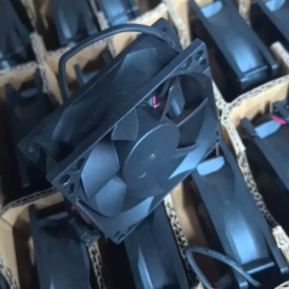 AD0824UX-A71GL ADDA 24VDC 80x80x25mm Hypro Axial Fan AD0824UX-A71GL ADDA 24VDC 80x80x25mm Hypro Axial Fan