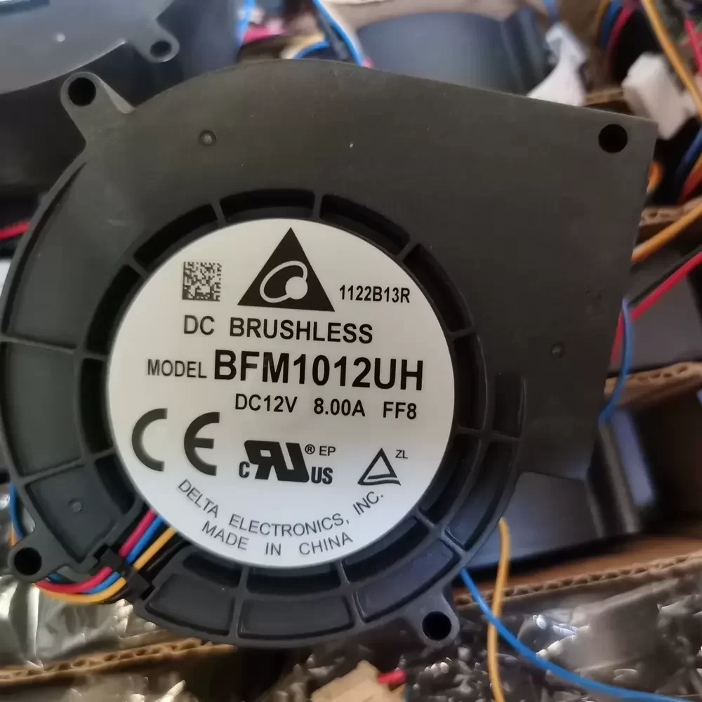 BFB1012UH-FFB Delta 12VDC 97x97x33mm 8.00A PWM Blower