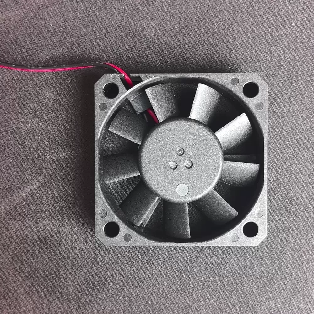BP401012H Bi-Sonic 12VDC 40x40x10mm 2-Wire Axial Fan BP401012H Bi-Sonic 12VDC 40x40x10mm 2-Wire Axial Fan