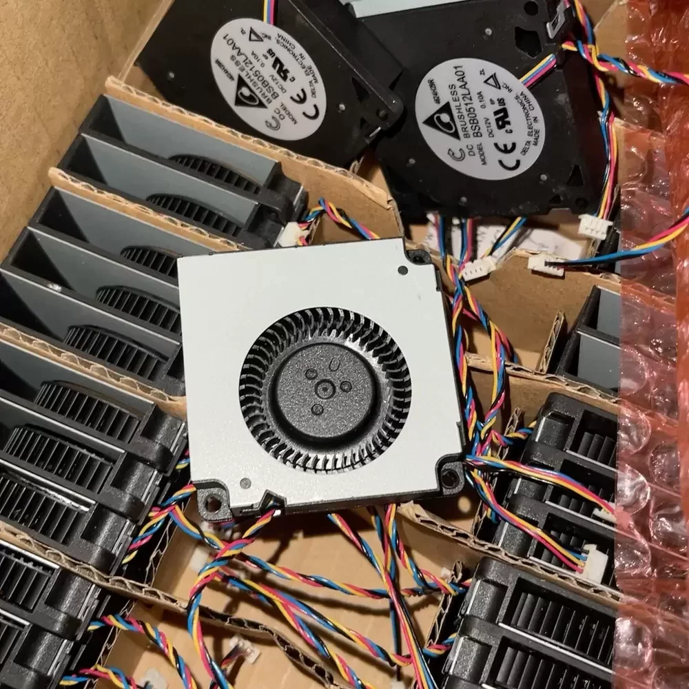 BSB0512LAA01 Delta 12VDC 50x50x10mm Dual Ball Blower BSB0512LAA01 Delta 12VDC 50x50x10mm Dual Ball Blower