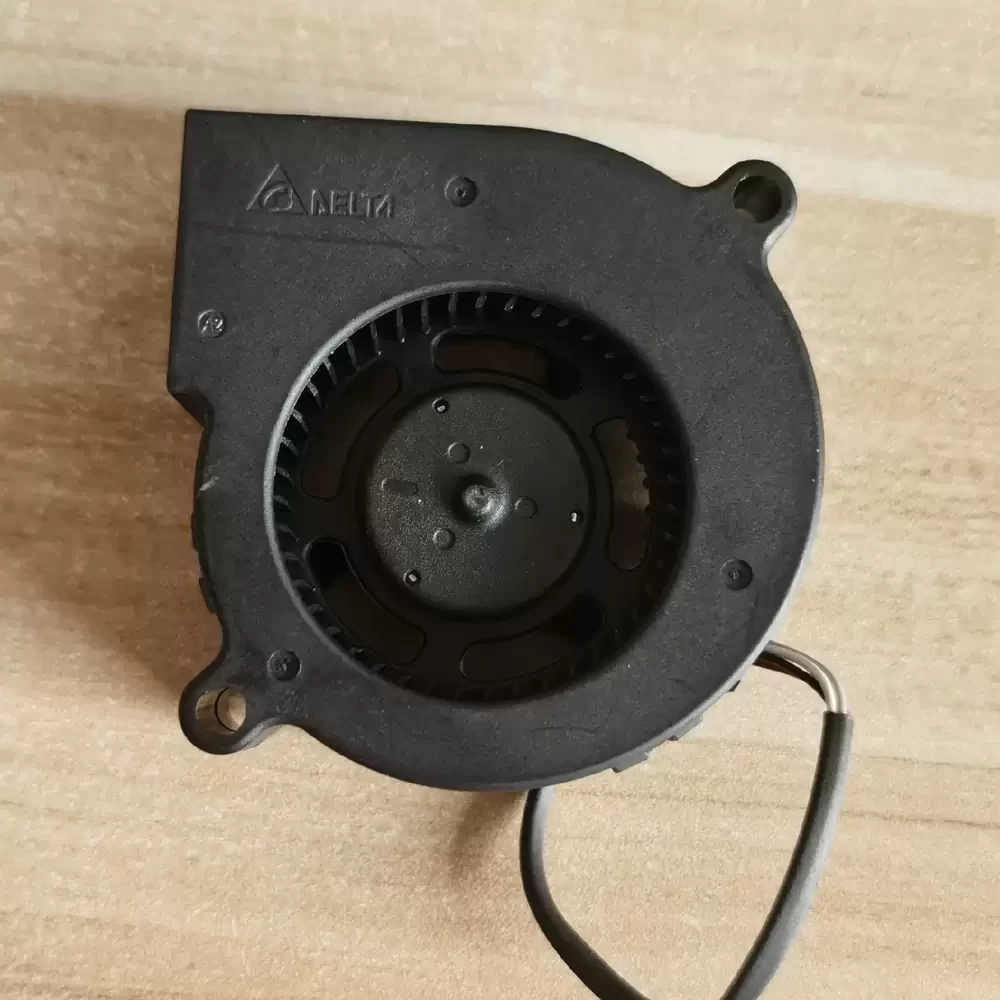 BUB0612H-YFE Delta 12VDC 60x60x25mm 0.38A Blower Fan BUB0612H-YFE Delta 12VDC 60x60x25mm 0.38A Blower Fan