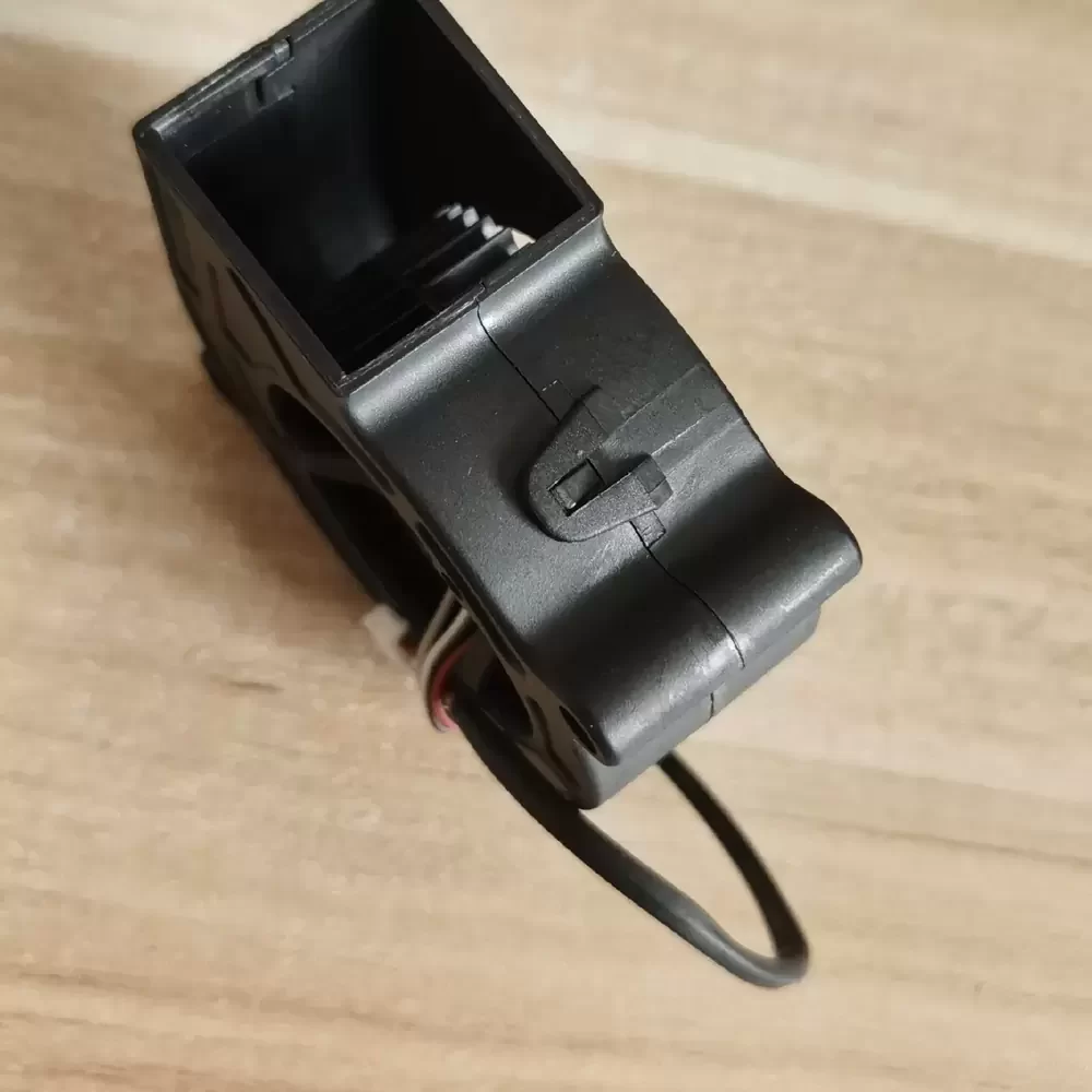 BUB0612H-YFE Delta 12VDC 60x60x25mm 0.38A Blower Fan BUB0612H-YFE Delta 12VDC 60x60x25mm 0.38A Blower Fan