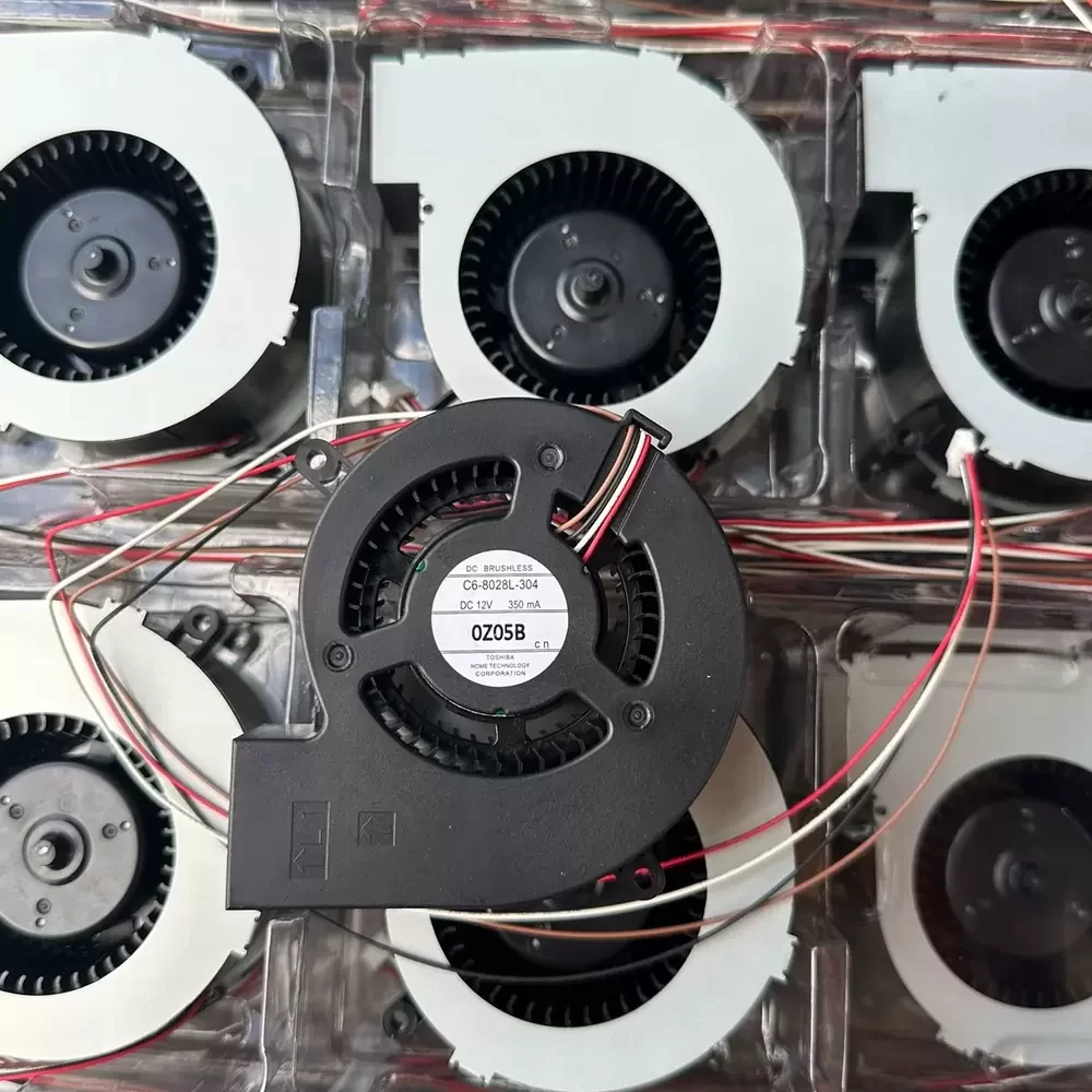 C6-8028L-304 Toshiba 12VDC 80x80x28mm Blower Fan