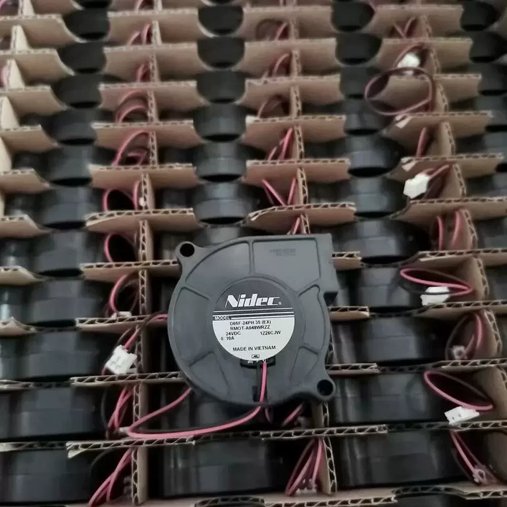 D05F-24PH Nidec 24VDC 50x50x15mm Centrifugal Blower D05F-24PH Nidec 24VDC 50x50x15mm Centrifugal Blower