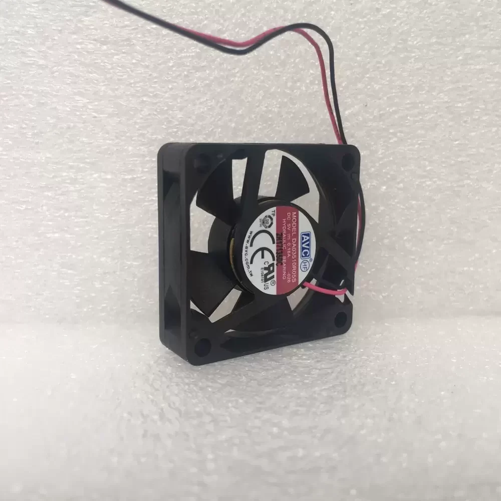 DA03510R05S-026 AVC 5VDC 35x35x10mm Hydraulic Axial Fan DA03510R05S-026 AVC 5VDC 35x35x10mm Hydraulic Axial Fan