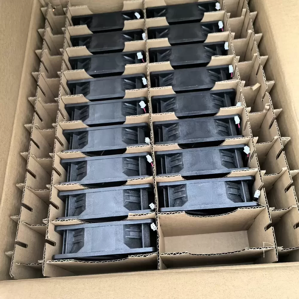 DATA1238B4U-131 AVC 24VDC 120x120x38mm Axial Fan DATA1238B4U-131 AVC 24VDC 120x120x38mm Axial Fan