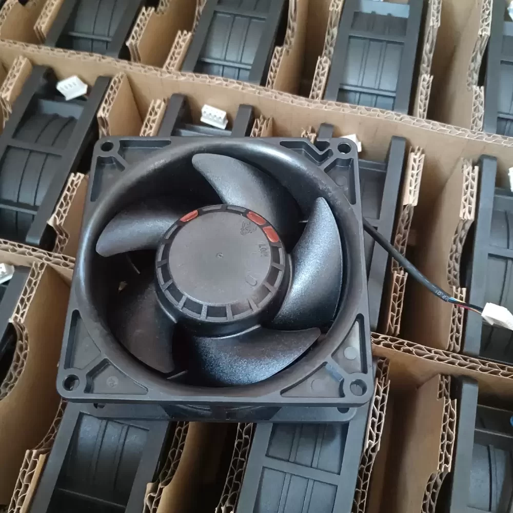 DBPN0938B8SY001 AVC 48VDC 90x90x38mm 1.50A Axial Fan DBPN0938B8SY001 AVC 48VDC 90x90x38mm 1.50A Axial Fan