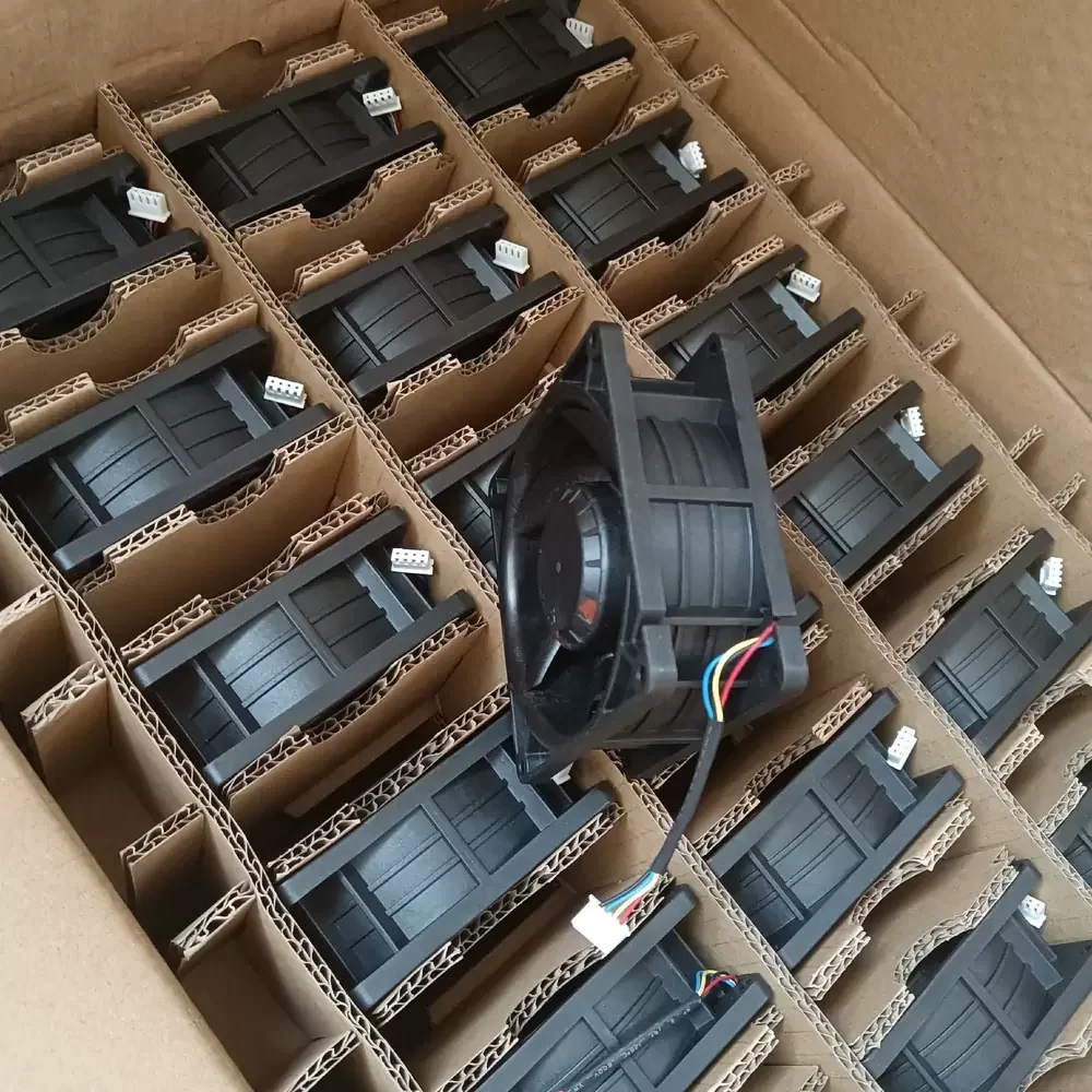 DBPN0938B8SY001 AVC 48VDC 90x90x38mm 1.50A Axial Fan DBPN0938B8SY001 AVC 48VDC 90x90x38mm 1.50A Axial Fan