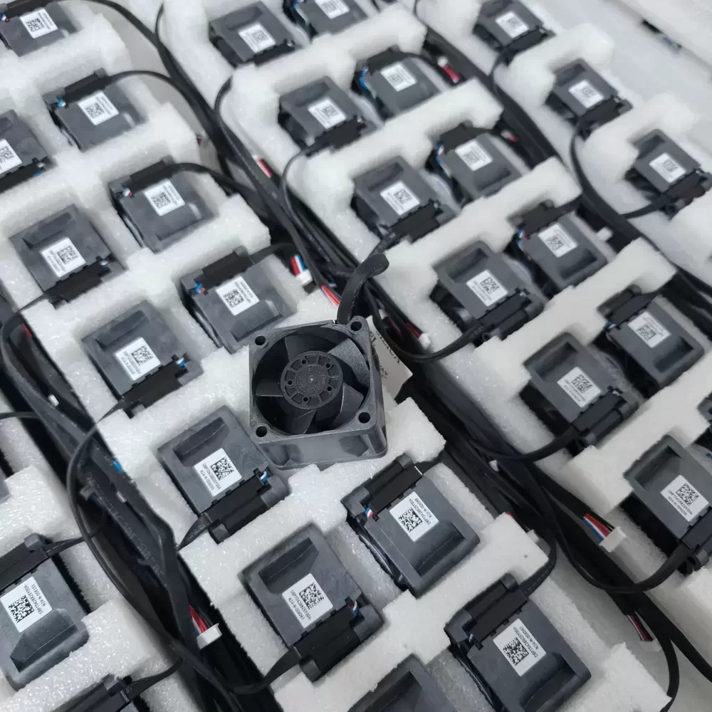 DBPT0428B2SY004 AVC 12VDC 40x40x28mm 2.80A Axial Fan DBPT0428B2SY004 AVC 12VDC 40x40x28mm 2.80A Axial Fan