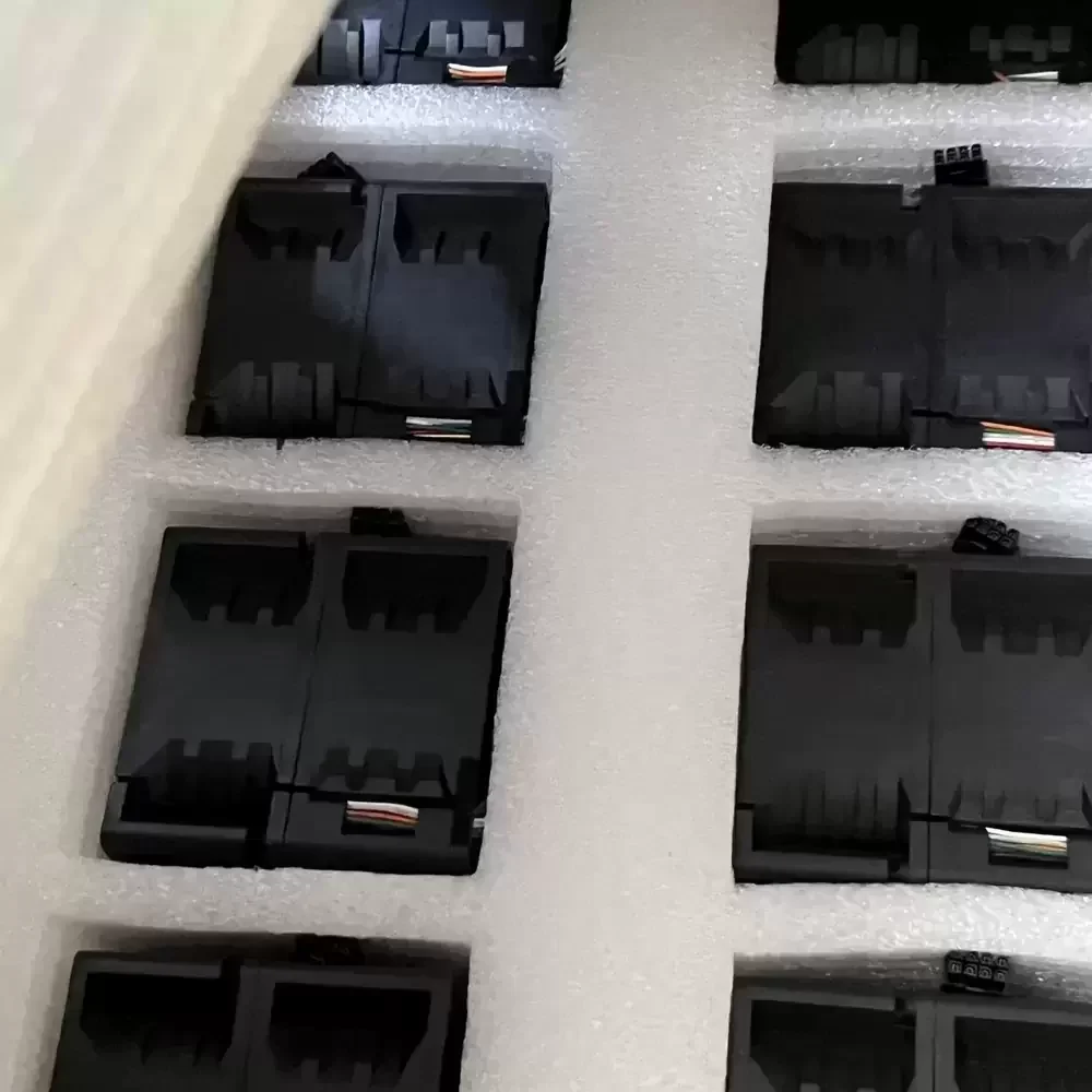 DFPC0880B2G-Y012 AVC 12VDC 80x80x80mm Counter-Rotating Fan DFPC0880B2G-Y012 AVC 12VDC 80x80x80mm Counter-Rotating Fan