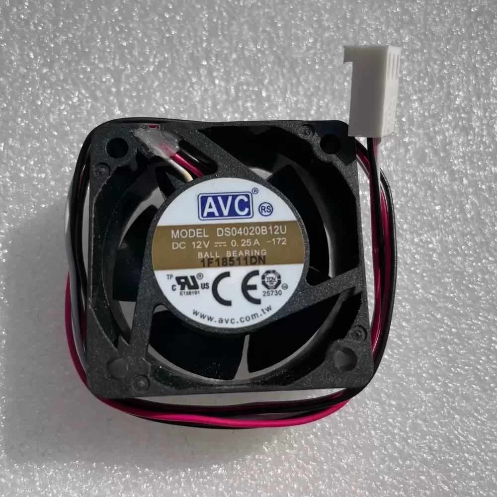 DS04020B12U-172 AVC 12VDC 40x40x20mm 3-Wire Axial Fan