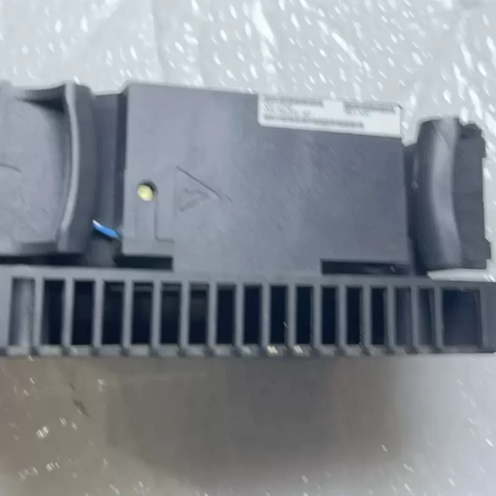 E1246X12BYAP-14 Servo 12VDC 120x120x38mm Axial Fan E1246X12BYAP-14 Servo 12VDC 120x120x38mm Axial Fan