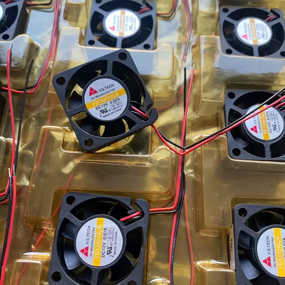 FD123010LS Y.S.TECH 12VDC 30x30x10mm Sleeve Axial Fan FD123010LS Y.S.TECH 12VDC 30x30x10mm Sleeve Axial Fan