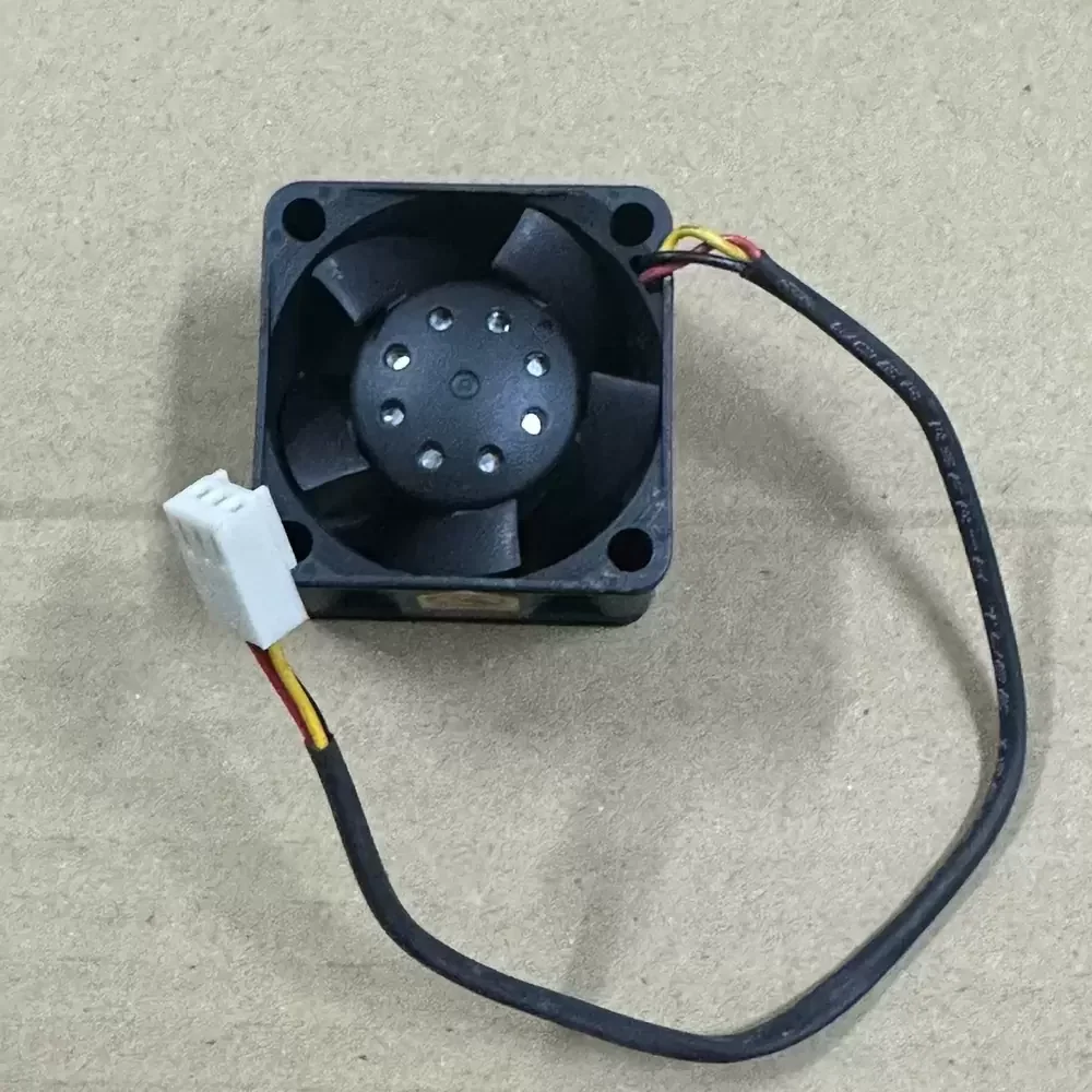 FD124028EB-P Y.S.TECH 12VDC 40x40x28mm Xtreme Axial Fan FD124028EB-P Y.S.TECH 12VDC 40x40x28mm Xtreme Axial Fan