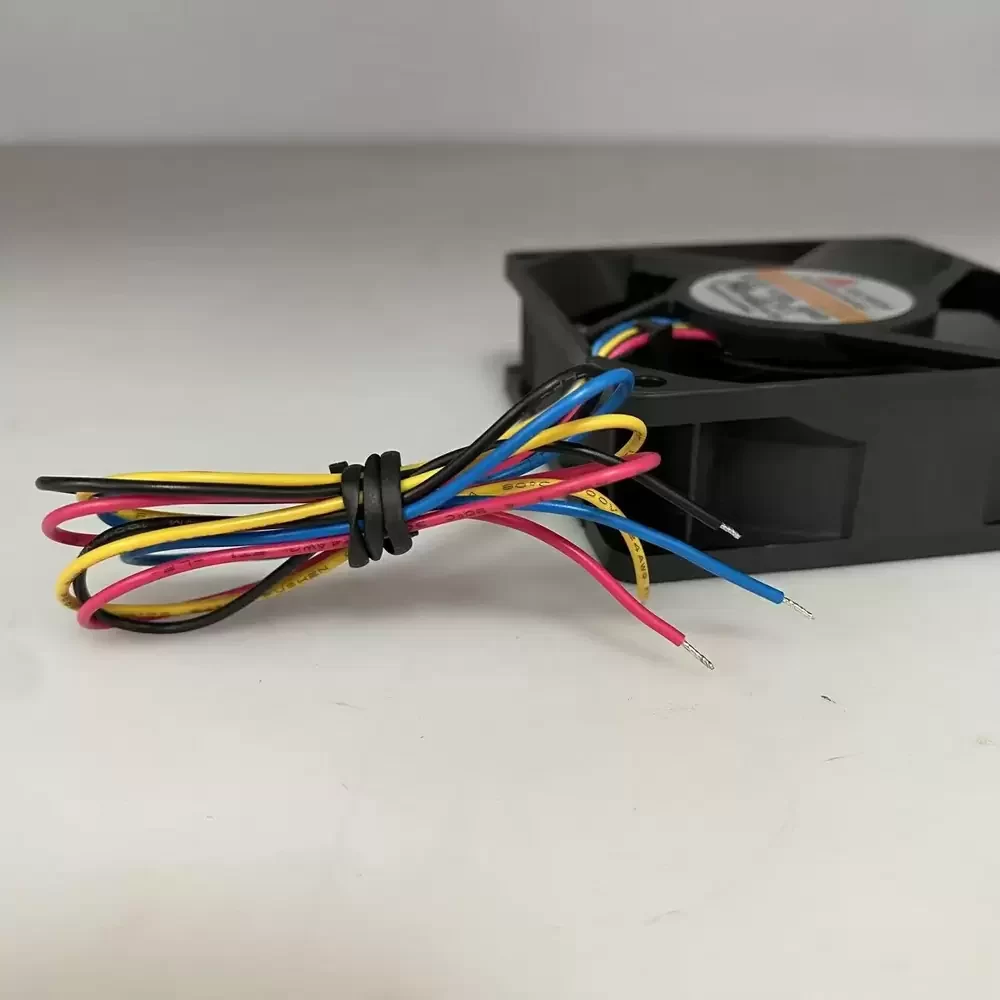 FD128025MB-H Y.S.TECH 12VDC 80x80x25mm Axial Fan FD128025MB-H Y.S.TECH 12VDC 80x80x25mm Axial Fan