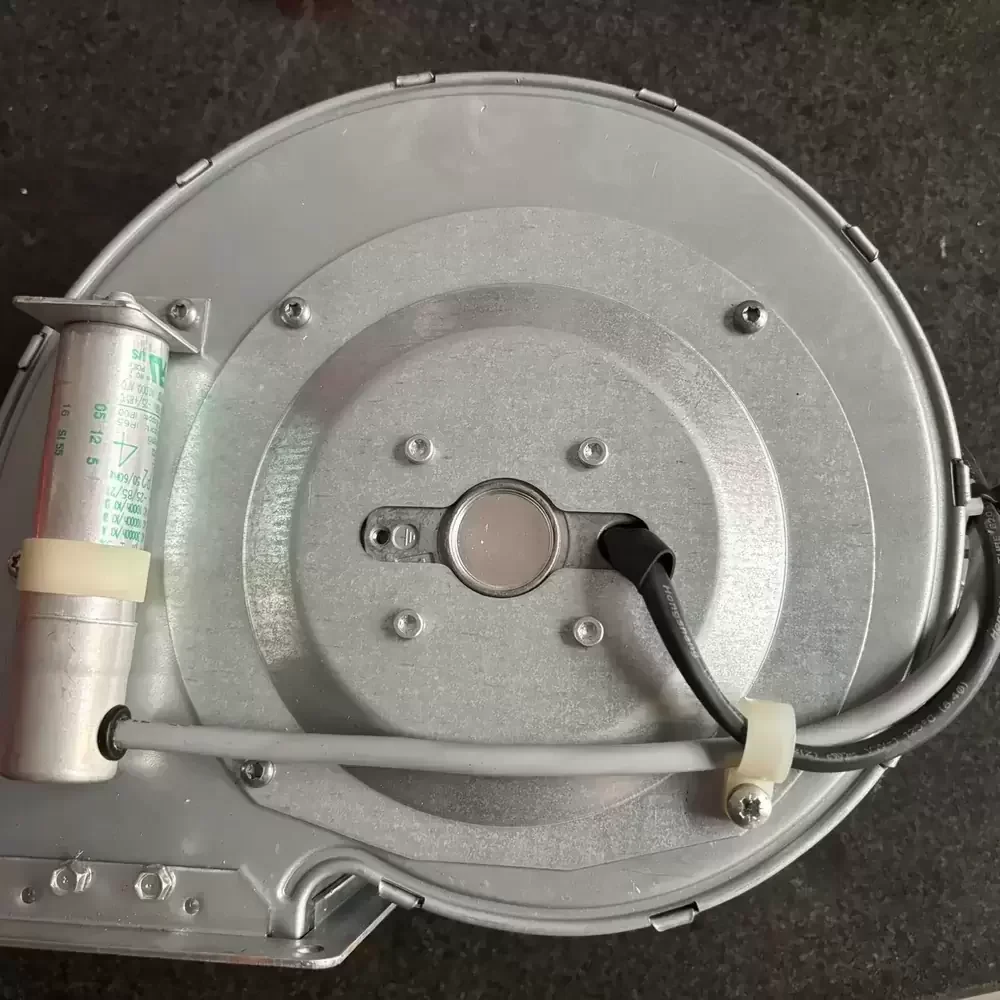 G2E140-PI51-42 ebm-papst 230VAC 140mm Centrifugal Blower