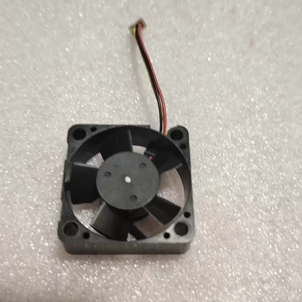 MFB30G-05A SEPA 5VDC 30x30x10mm 3-Wire Micro Axial Fan MFB30G-05A SEPA 5VDC 30x30x10mm 3-Wire Micro Axial Fan