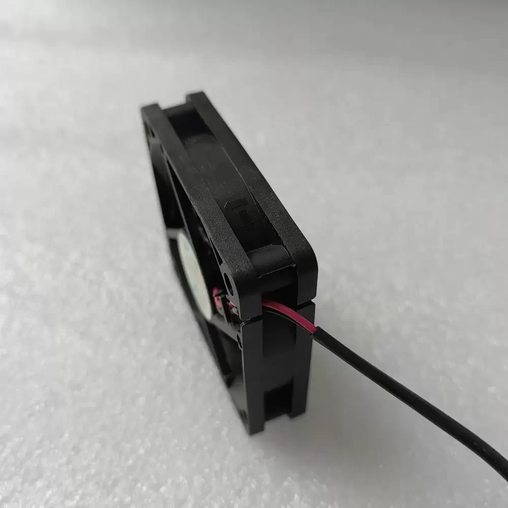 MGA6012MR-A15 Magic 12VDC 60x60x15mm DC Axial Fan MGA6012MR-A15 Magic 12VDC 60x60x15mm DC Axial Fan