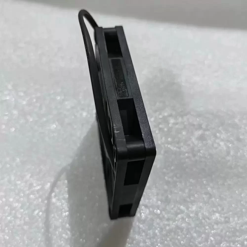 MGA8012YS-A15 MAGIC 12VDC 80x80x15mm Axial Fan MGA8012YS-A15 MAGIC 12VDC 80x80x15mm Axial Fan