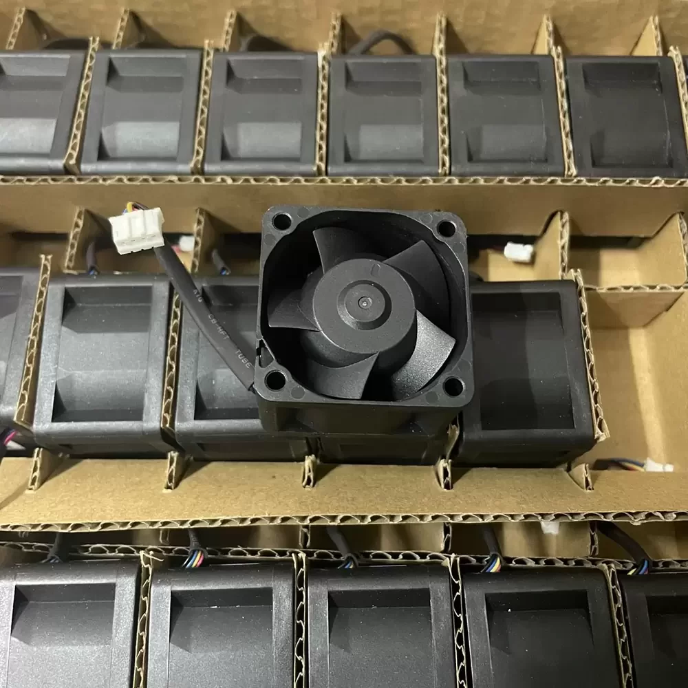 MGT4012UB-W28J Magic 12VDC 40x40x28mm IP55 Axial Fan MGT4012UB-W28J Magic 12VDC 40x40x28mm IP55 Axial Fan