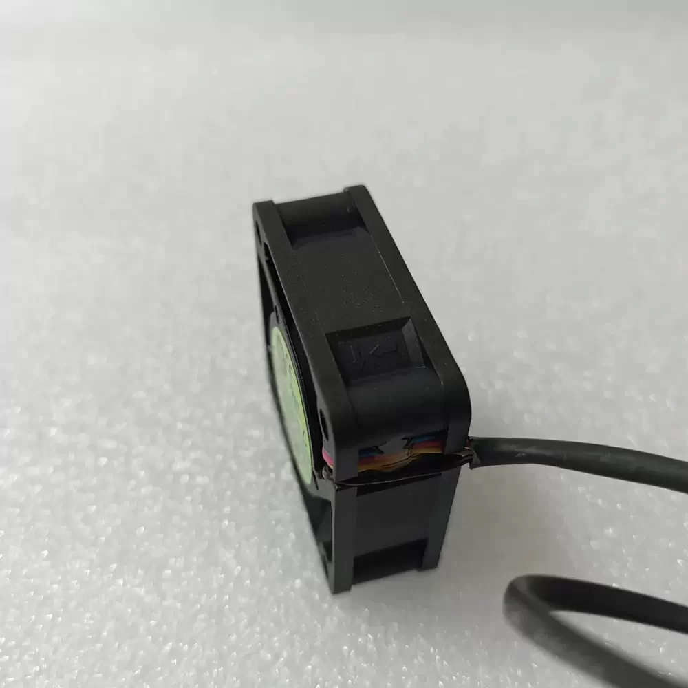 MGT4012VB-W15 Magic 12VDC 40x40x15mm Axial Fan MGT4012VB-W15 Magic 12VDC 40x40x15mm Axial Fan