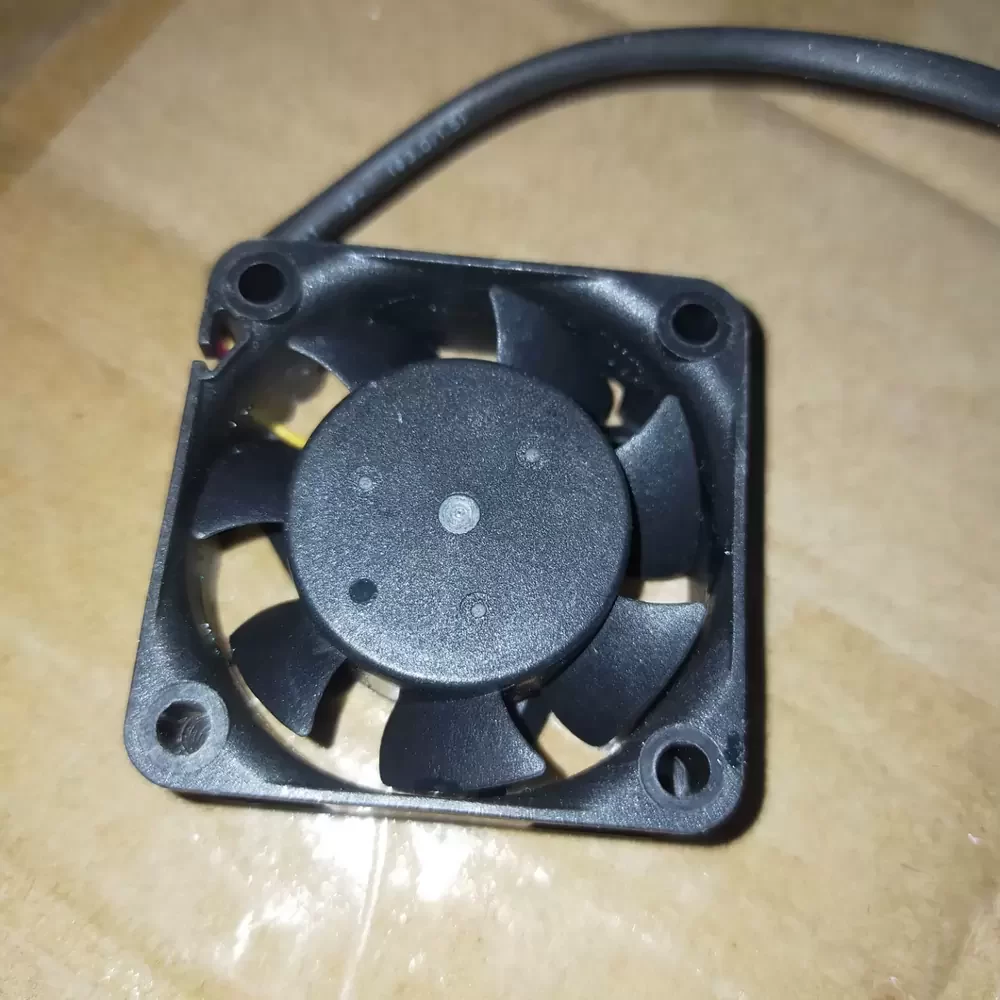 MGT4012ZB-R15 Protechnic 12VDC 40x40x15mm Axial Fan MGT4012ZB-R15 Protechnic 12VDC 40x40x15mm Axial Fan