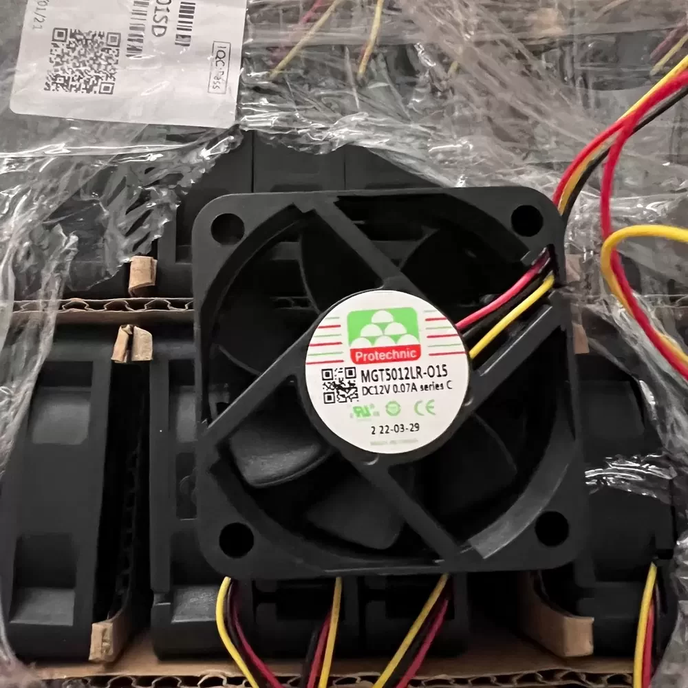 MGT5012LR-O15 Magic 12VDC 50x50x15mm Silent Axial Fan