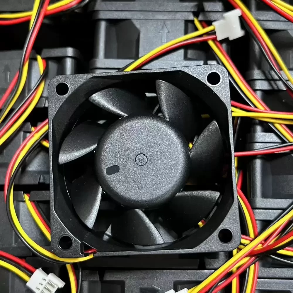 MMF-06F24ES-CX1 Mitsubishi 24VDC 60x60x25mm Servo Drive Fan MMF-06F24ES-CX1 Mitsubishi 24VDC 60x60x25mm Servo Drive Fan