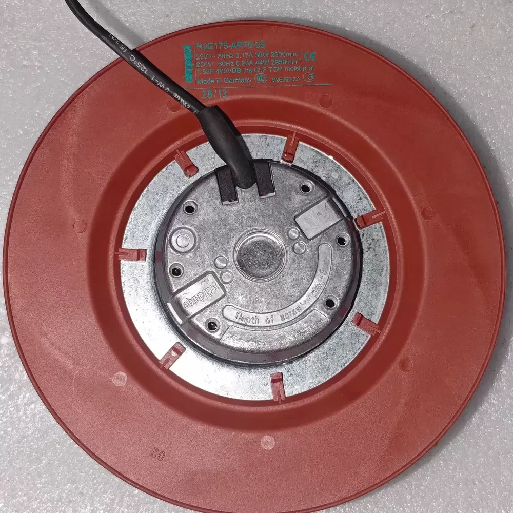 R2E175-AR70-05 ebm-papst 230VAC 175mm Centrifugal Fan