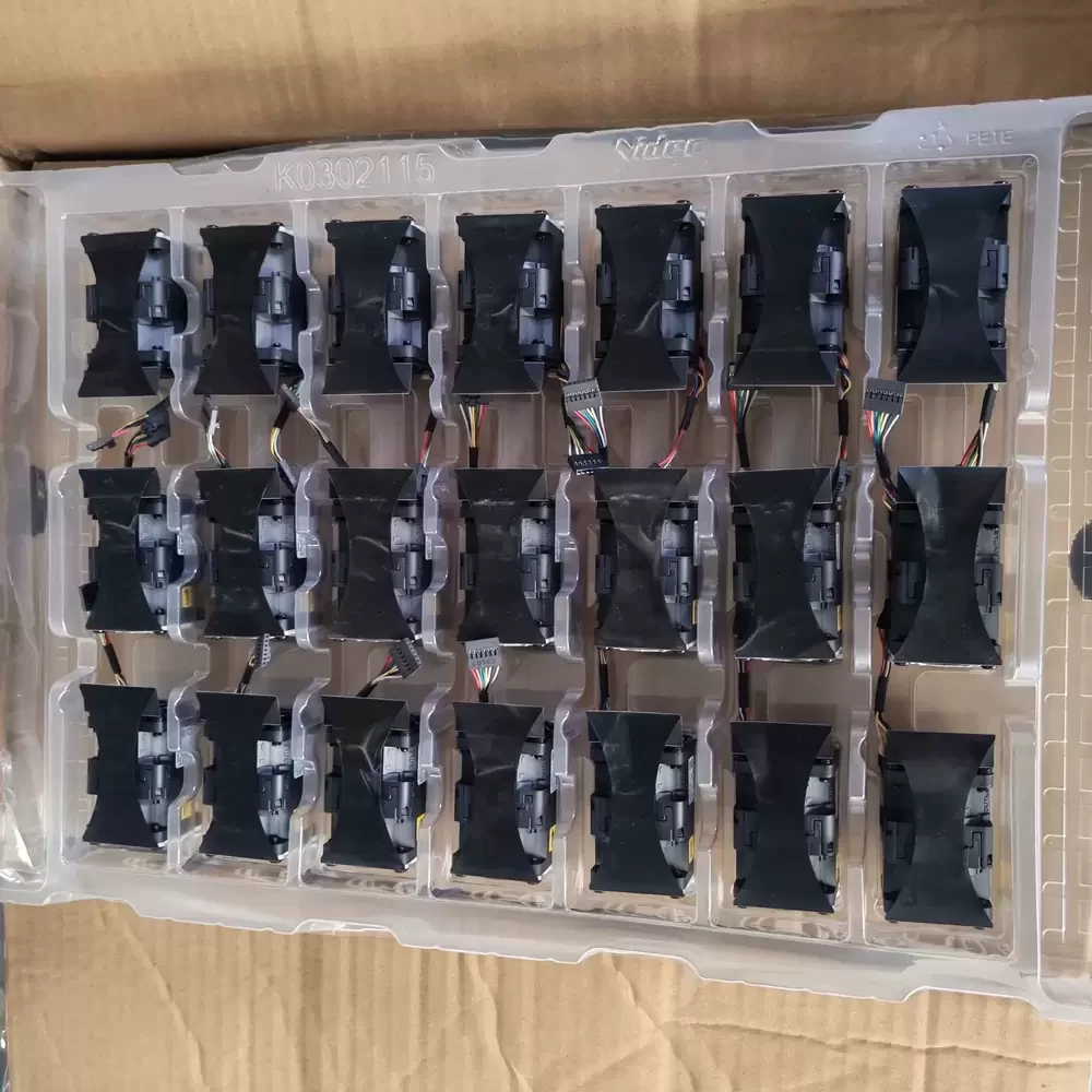 R40W12BS1NL9-07AA41 Nidec 12VDC 40x40x56mm Dual Axial Fan R40W12BS1NL9-07AA41 Nidec 12VDC 40x40x56mm Dual Axial Fan