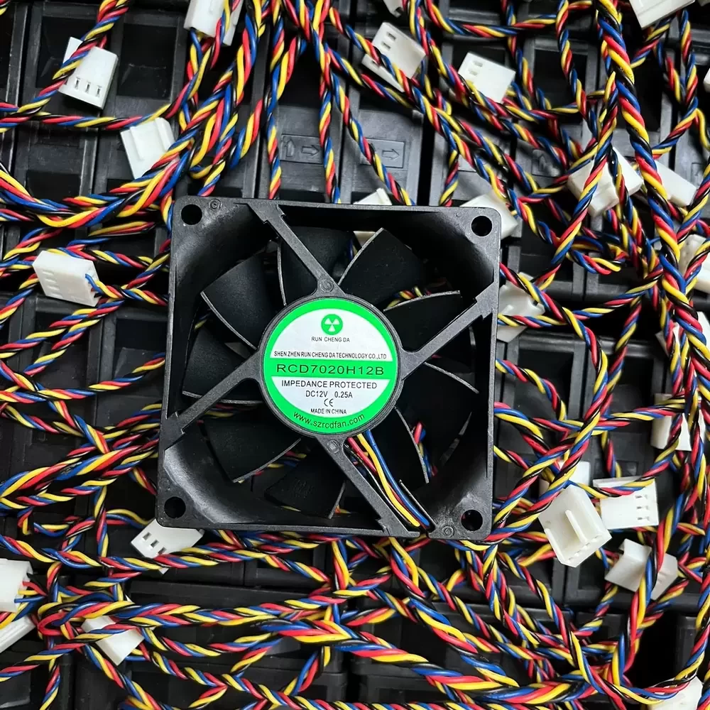 RCD7020H12B RUN CHENG DA 12VDC 70x70x20mm PWM Axial Fan