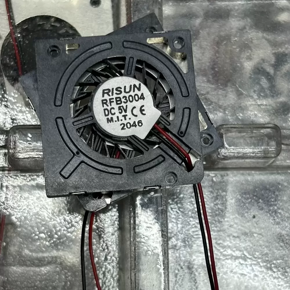 RFB3004 RISUN 5VDC 30x30x4mm Ultra-thin Blower Fan RFB3004 RISUN 5VDC 30x30x4mm Ultra-thin Blower Fan