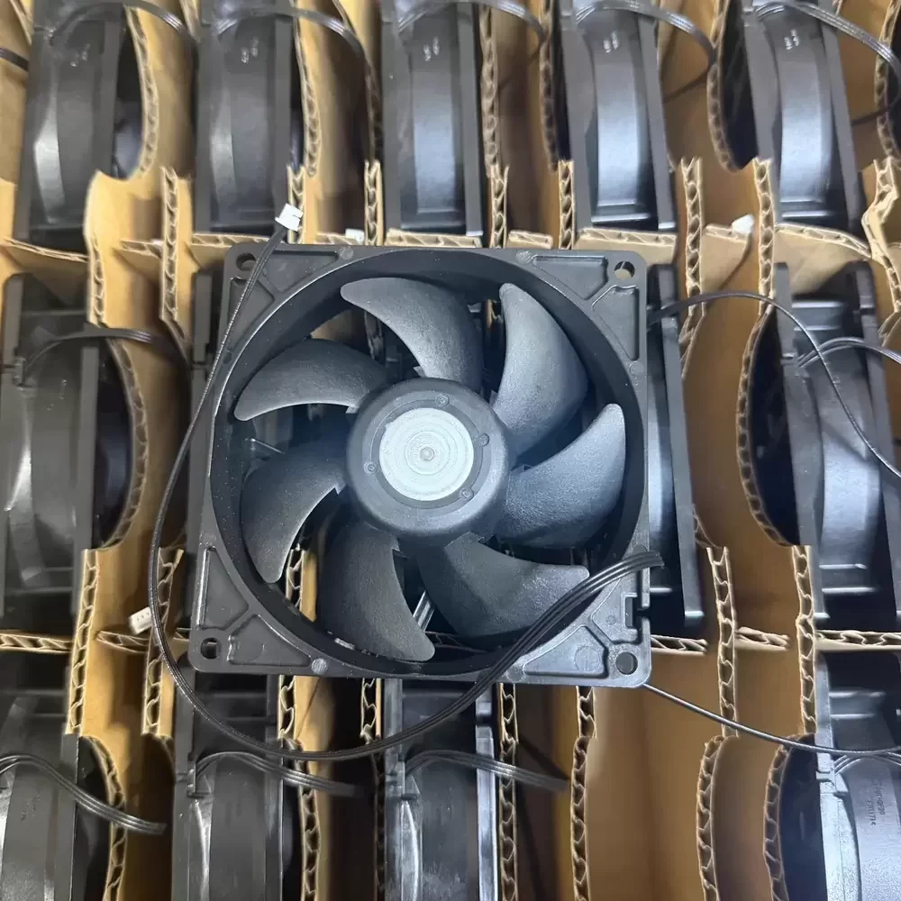 T92T12MGA7-53 Nidec 12VDC 92x92x25mm Projector Axial Fan T92T12MGA7-53 Nidec 12VDC 92x92x25mm Projector Axial Fan