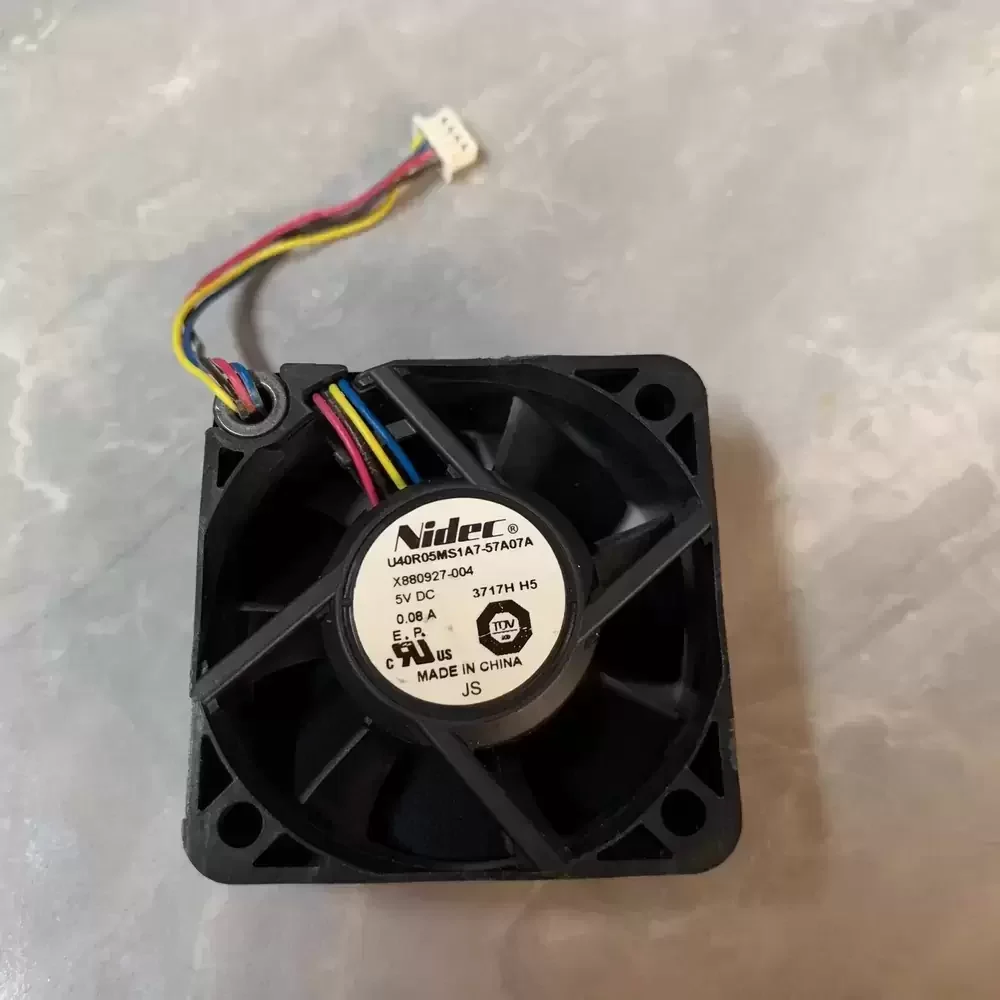 U40R05MS1A7-57A07A Nidec 5VDC 40x40x15mm 4-Wire Axial Fan