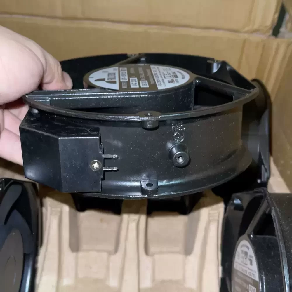 UF-15P23 BTH Fulltech 230VAC 172x150x51mm Axial Fan UF-15P23 BTH Fulltech 230VAC 172x150x51mm Axial Fan