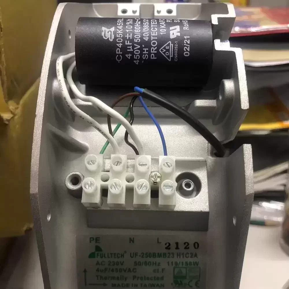 UF250BMB23H1C2A Fulltech 230VAC 254x89mm Metal Blades Axial Fan