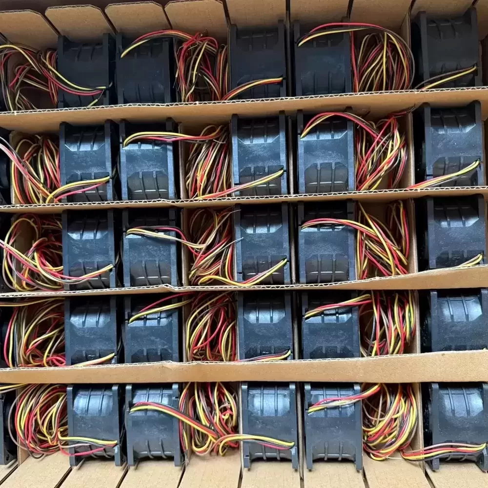 9GV0612P1H051 Sanyo Denki 12VDC 60x60x38mm Axial Fan 9GV0612P1H051 Sanyo Denki 12VDC 60x60x38mm Axial Fan