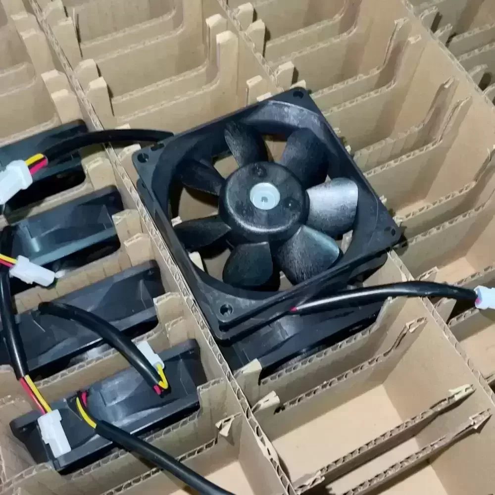 9WP0824S4D03 Sanyo Denki 24VDC 80x80x25mm Waterproof Axial Fan 9WP0824S4D03 Sanyo Denki 24VDC 80x80x25mm Waterproof Axial Fan